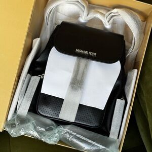 New Michael Kors Abbey Medium Perforated Backpack - Black